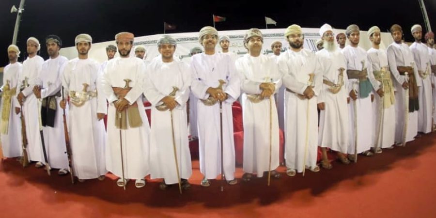 الكامل والوافي تزف 20 عريسًا